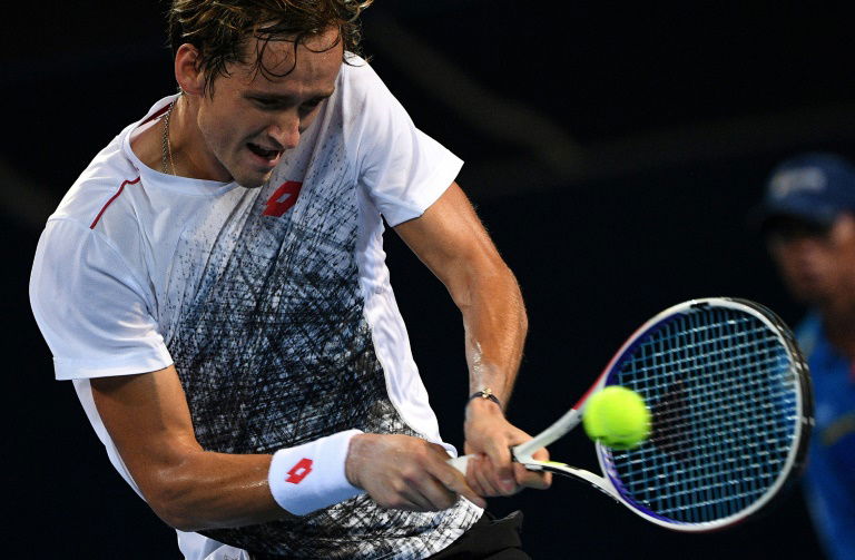 Medvedev shows Murray there's still work to be done
