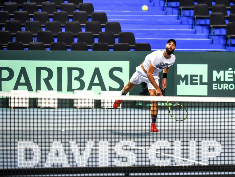 Coupe Davis: demi-finale France-Espagne, Paire ouvre le bal contre Carreno