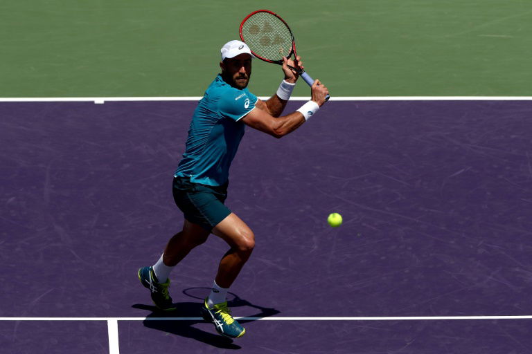 Johnson seeks ATP US Clay crown repeat against Sandgren
