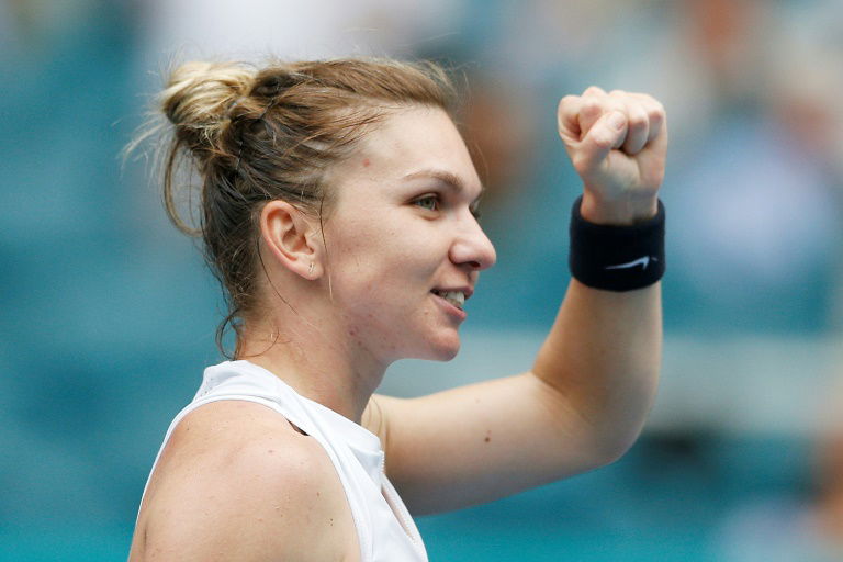 Halep renverse Hercog au 3e tour à Miami