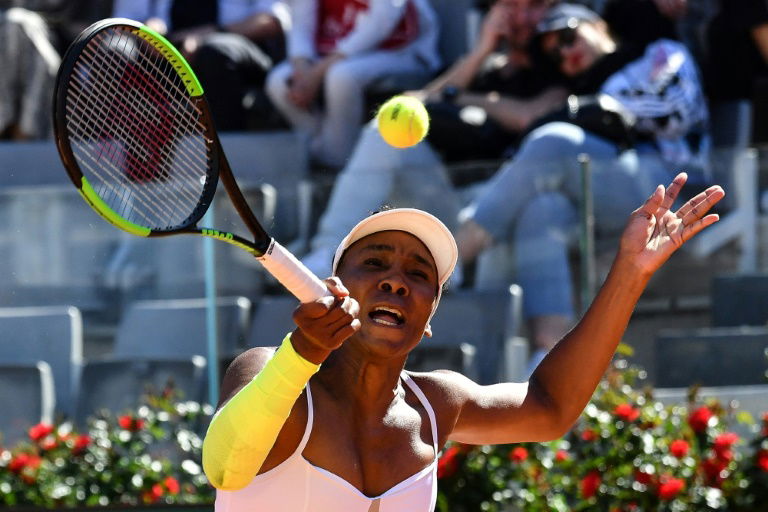 Konta sweeps past Venus to reach Italian Open quarter-finals