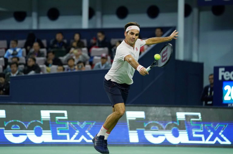 ATP: Federer en huitièmes dans la douleur à Shanghai