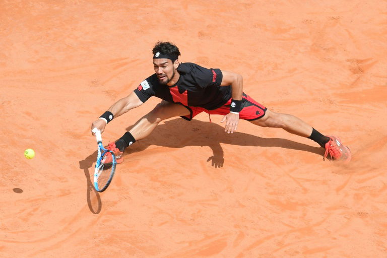 Thiem crashes in Rome, Halep demolishes Osaka
