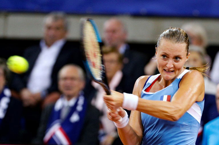 Fed Cup: les Bleues menées d'entrée face à la Roumanie